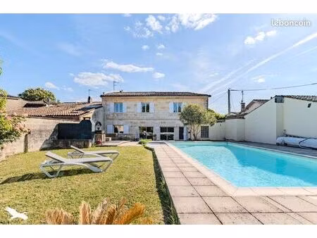 maison de ville 6 pièces 205 m²