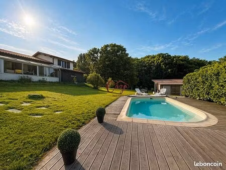 maison 7 pièces 130 m²