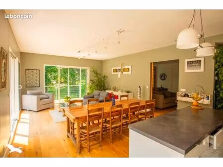 maison 5 pièces 134 m²