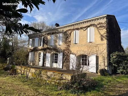 maison 7 pièces 241 m²