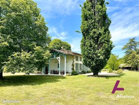maison 6 pièces 140 m²