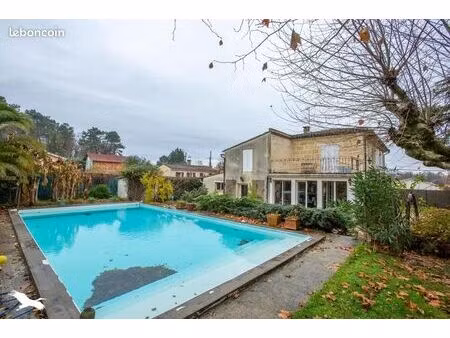 maison 6 pièces 184 m²