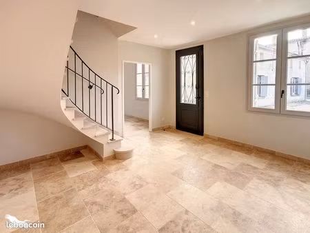 maison 8 pièces 280 m²