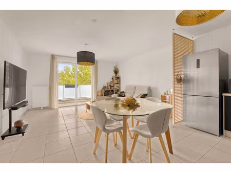 en exclusivité ! appartement t3 de 67 m2  situé au 2e étage 