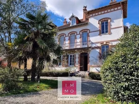 immeuble de caractere 272m² piscine dépendances parc 2300m²