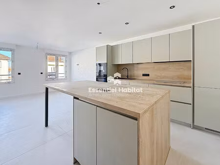 appartement rénové à neuf - prestations haut de gamme