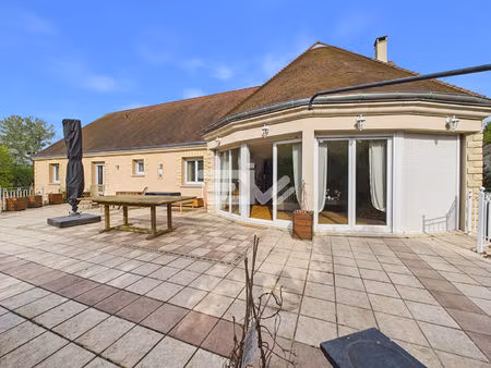 pavillon récent avec vie de plain-pied  sous-sol complet et vue dégagée