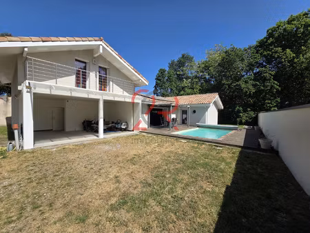 maison contemporaine atypique calme  prestations modernes