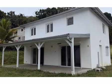 location maison  114.09 m² t-4 à le vauclin  1 650 €