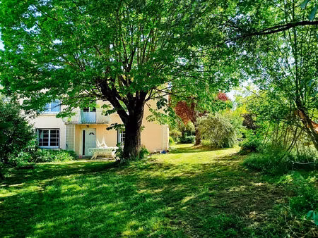 maison saint jean de verges 6 pièce(s) 145 m2