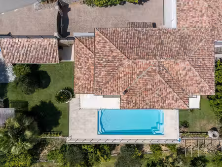 villa piscine cote d'azur