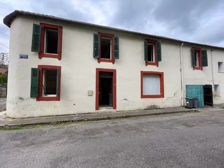 grande maison de ville calme et lumineuse