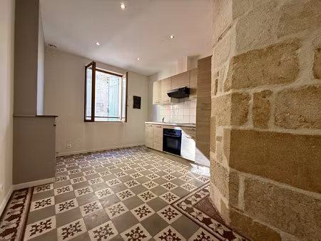 charmante maison de village rénovée de 67m2 centre de somm