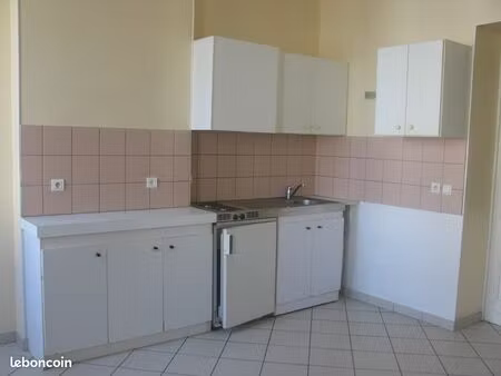 appartement t2 libre - centre cavignac