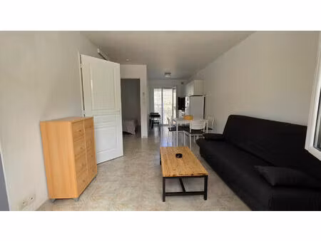 marignane dans une petite copropriété de 8 lots studio avec cabine nuit meuble de 29.74 m2
