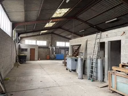 marles-en-brie  entrepot 245 m²
