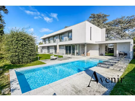 ecully - maison meublee - 320m2 - piscine - jardin - garage