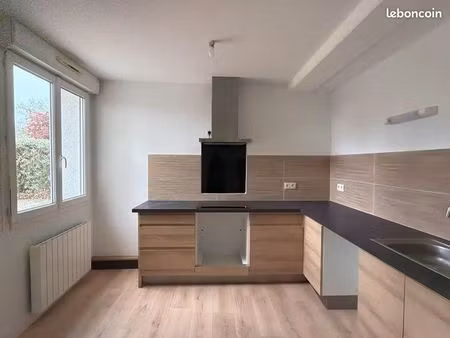 location à l'année appartement t4