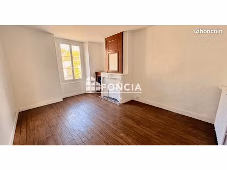 étampes maison 75 m² saint gilles