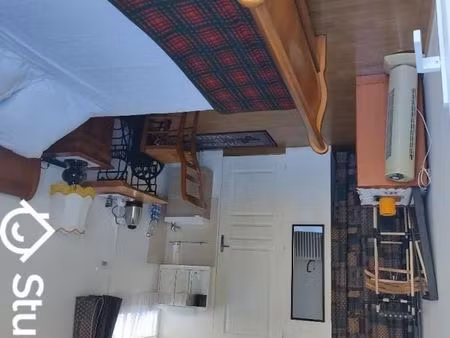 maison 1 pièce 100 m²