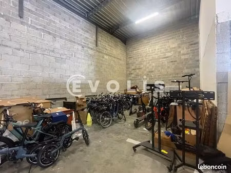 local d'activité 286 m²