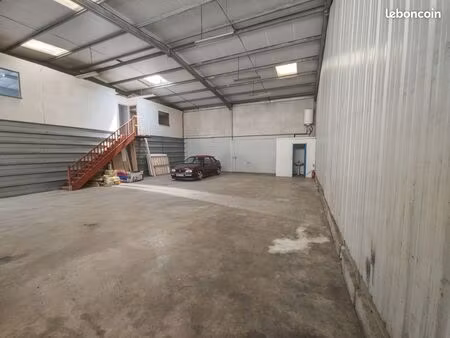 local 220 m² mérignac