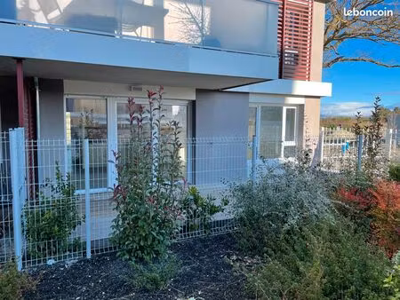 location appartement t 3 rdc patio du lac monteux