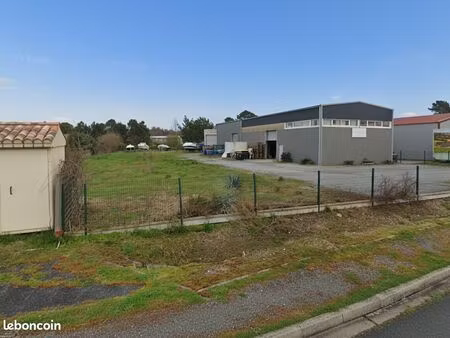 entrepôt à louer 130m2 - lacanau za la meule