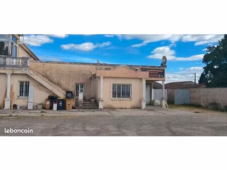 local à louer 200 ou 400 m2