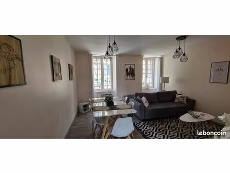 maison de ville meublée 100 m² – centre historique – coup de cœur
