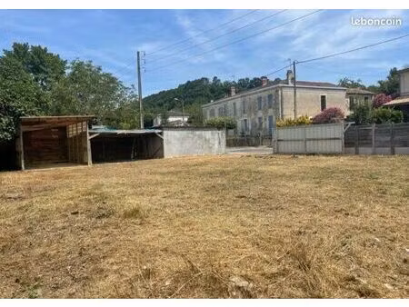 terrain 500m2 + box 20m2