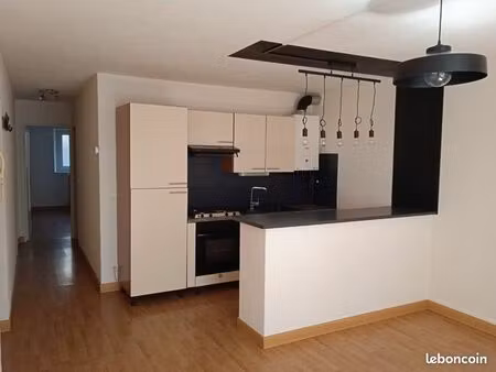 appartement 65 m2 - saint claude
