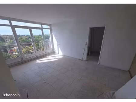 t3 rénové secteur grand vaux