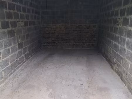 garage 16m2 sol bétonné