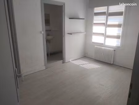location t1