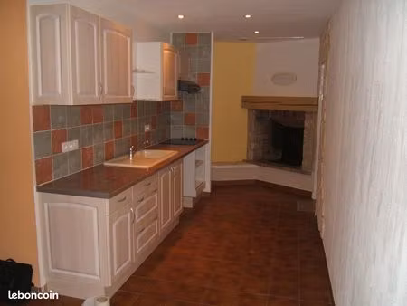 t2 42 m2 centre village