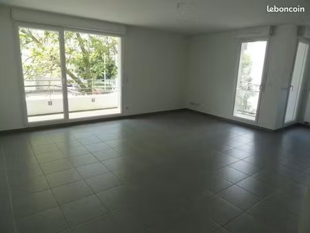 f3 avec 2 balcons et garage - 1 rue hippolyte gleize nancy