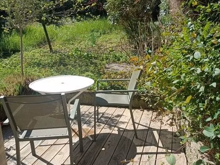 belle chambre avec terrasse bron