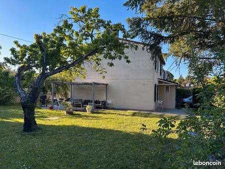 maison 5 pièces 136 m²