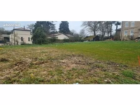 terrain 466 m² fleurie
