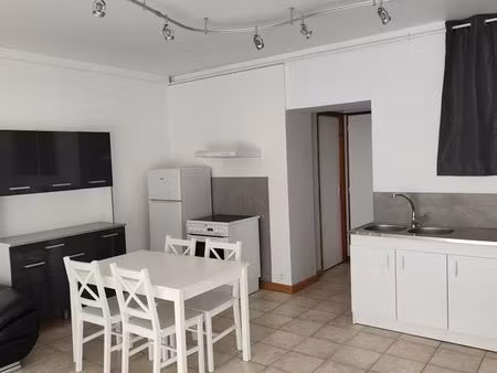 appartement type 2 avec garage compris
