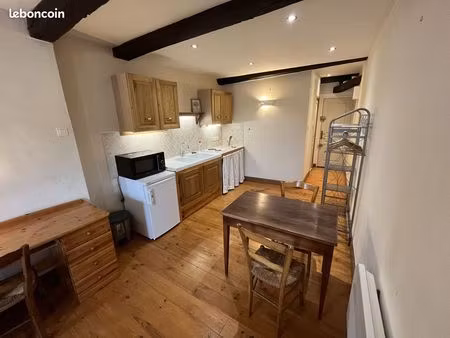 studio 1 pièce 25 m²