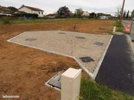 terrain 683 m² saint genis les ollières