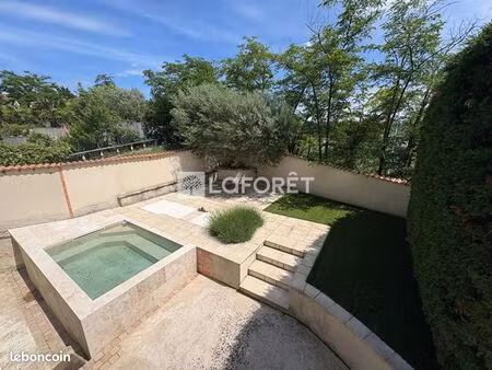 maison 5 pièces 136 m²