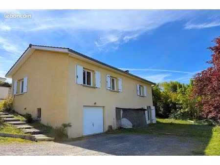 villa 5 pièces 136 m²