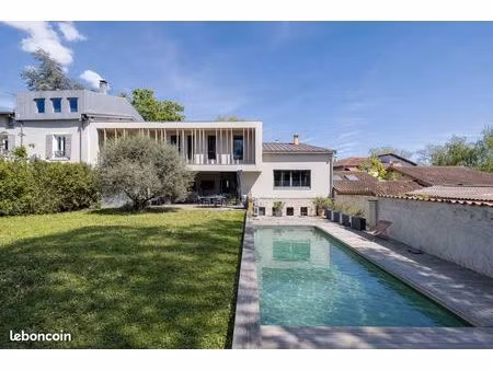 maison 7 pièces 290 m²