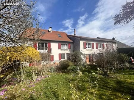 maison 9 pièces 268 m²