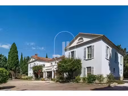 domaine à vendre à arles  entre alpilles et camargue