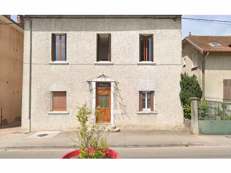 immeuble les avenières 211 m² t-10 à vendre  269 500 €