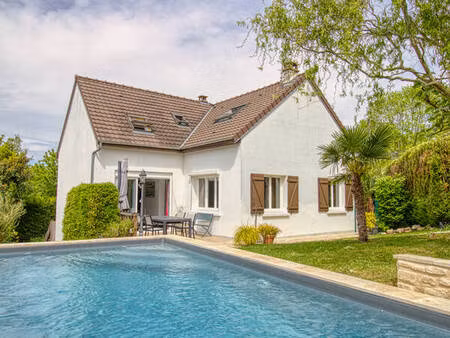 magnifique pavillon familial avec piscine proche toutes commodités